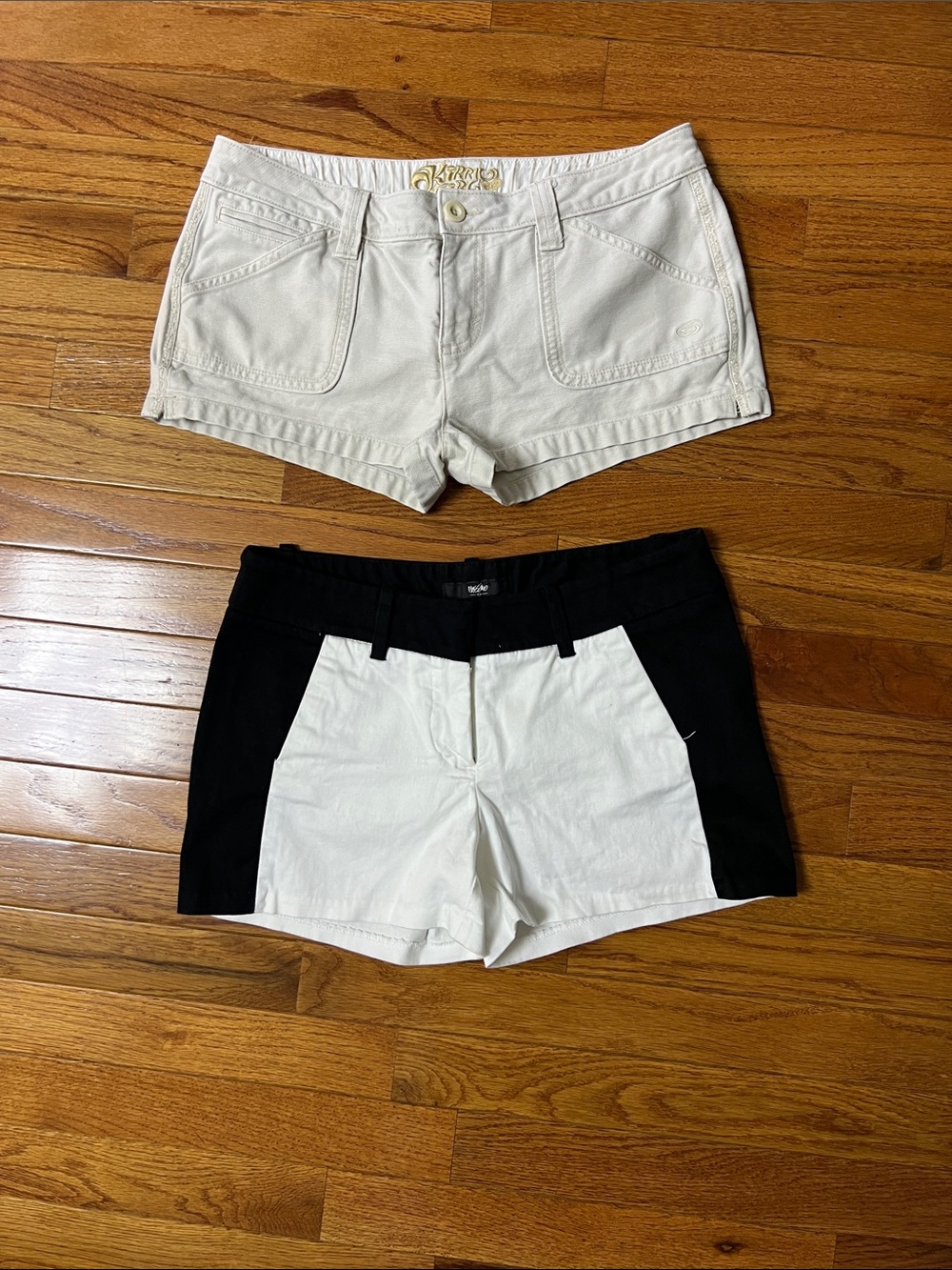 Two-Pair Women’s shorts